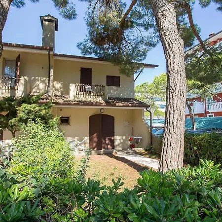 Belvilla By Oyo Ln 33 41 Villa